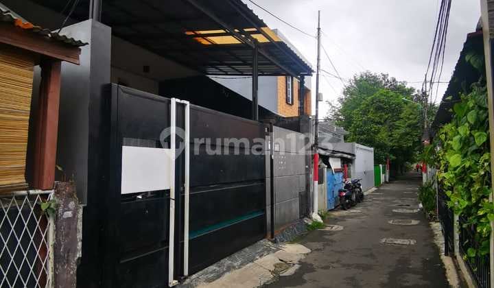 Residential House & Business for Convection in Grogol, West Jakarta