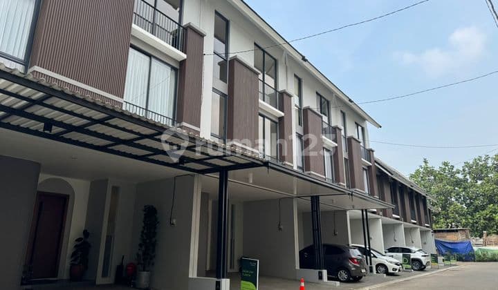 Jual Rumah Private Townhouse Lebak Bulus Siap Huni