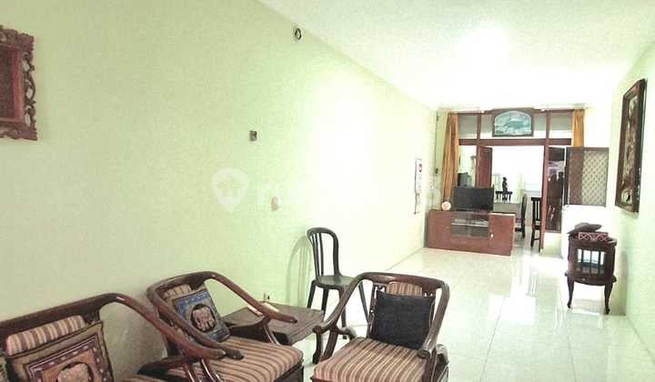 Rumah Dijual 1,5 Lantai Terawat di Pondok Indah