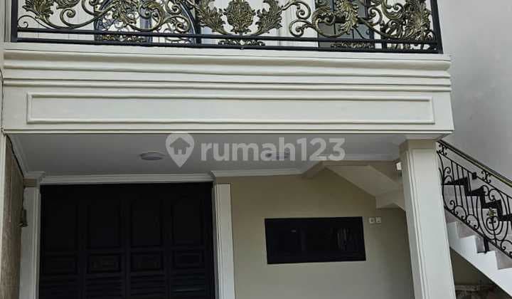 For Sale House on the Main Road of Pasar Minggu, Flood-Free