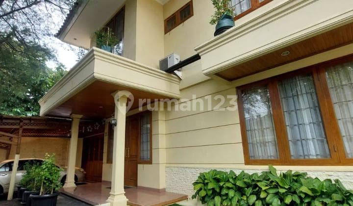 Dijual Cepat Rumah Second 2 Lantai Lokasi Strategis di Cipete