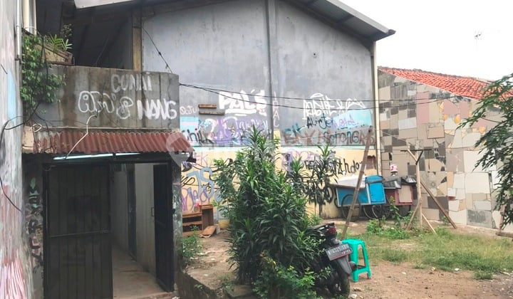 Tanah 1500 M2 Ex Gudang di Jl Karang Tengah Raya Lebak Bulus Dki