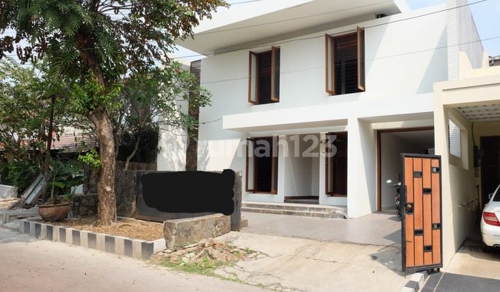 Rumah Modern Tropis 5+2 Kt Dekat Sta Mrt Lebak Bulus Jkt