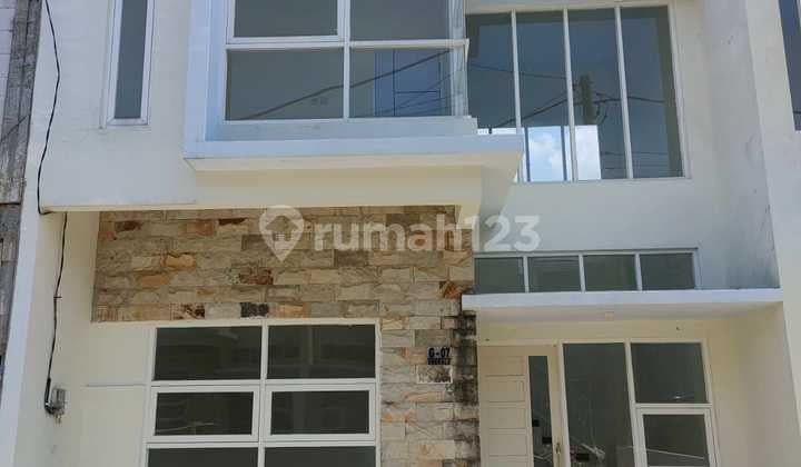 Rumah 2 Lt Siap Huni di Komp Manali Hill Dawuhan Malang