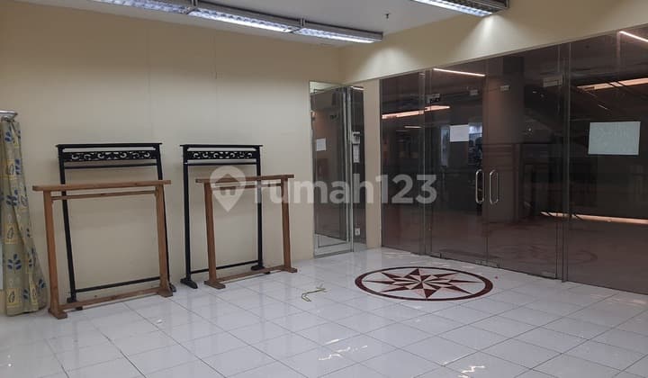 Toko Luas 33 m2 Siap Pakai di Poins Mall Dekat MRT Lebak Bulus