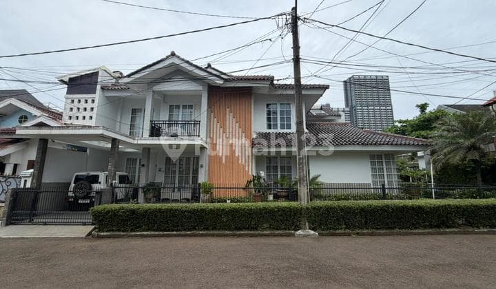 Qozy’s House 5+2 BR on Jl Rajawali, Sector 9 Bintaro Jaya