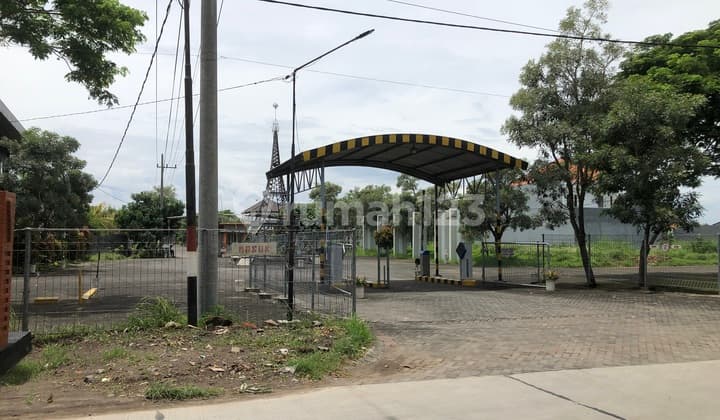 Vila Royal Mojokerto