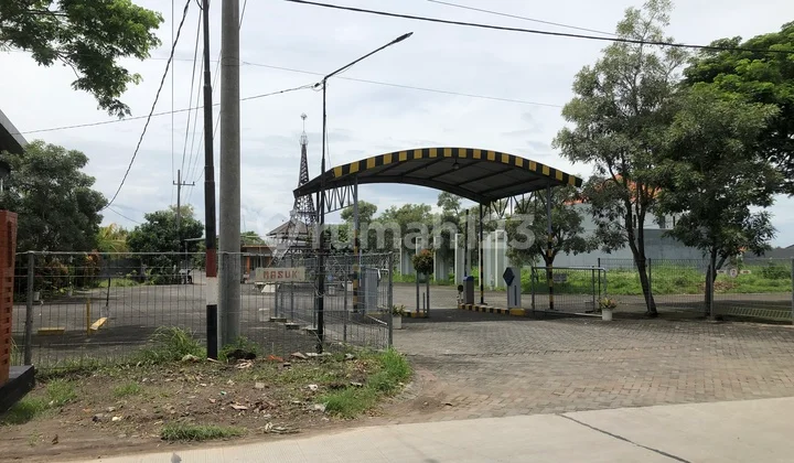 Vila Royal Mojokerto