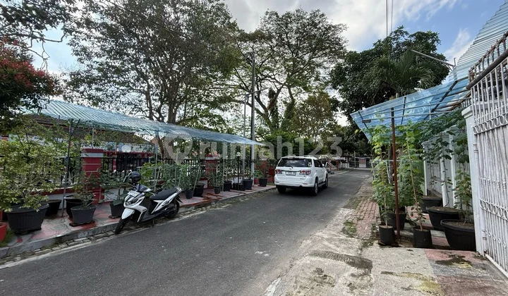 Wisma Indah Kepanjen Lor 2.5lantai Depan Taman