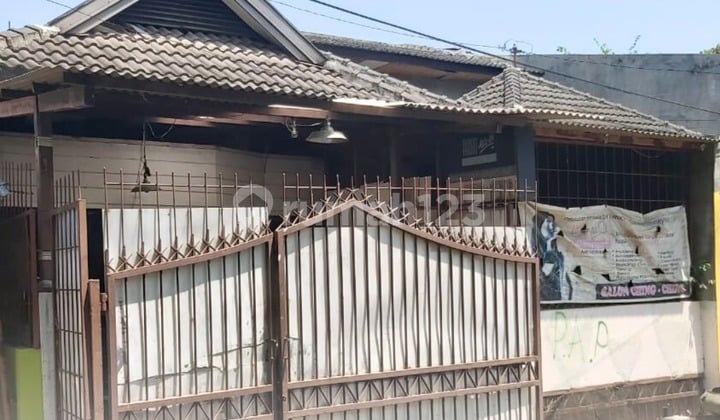 1 Lantai, di Semarang Barat
