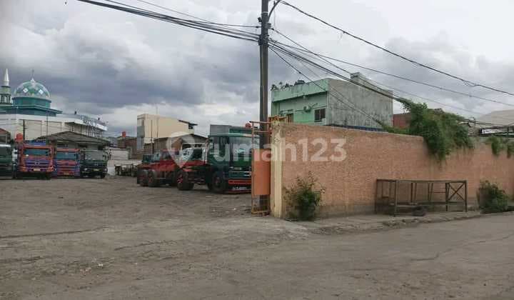 For Rent: Vehicle/Heavy Equipment Garage Land in Tanjung Priuk, North Jakarta