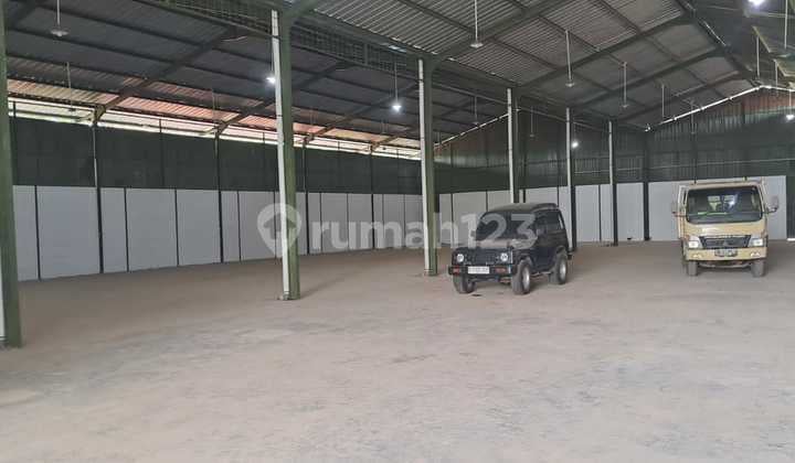 Gudang Baru di Jalan Raya Cileungsi, Bogor Jawa Barat