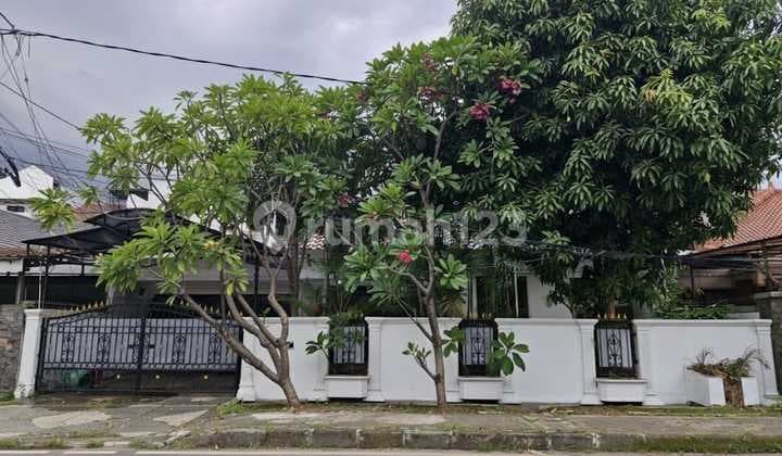Luxury House in the Abadi Complex, Duren Sawit, East Jakarta