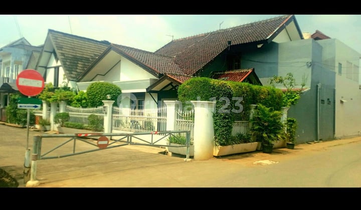 Hook House Near LRT Jatibening Bekasi