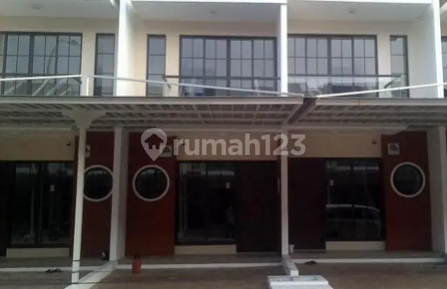 Dijual Cepat Harga Termurah Rumah Green Lake City di Cluster East Asia 4X12m