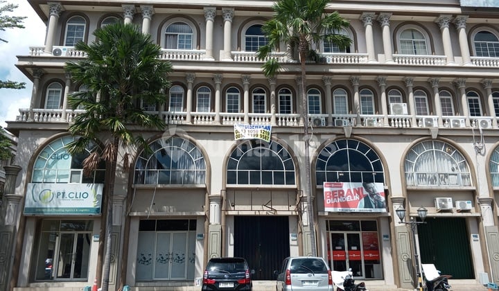 For Rent: Ruko Sedayu Square Cengkareng West Jakarta, Facing Main Road