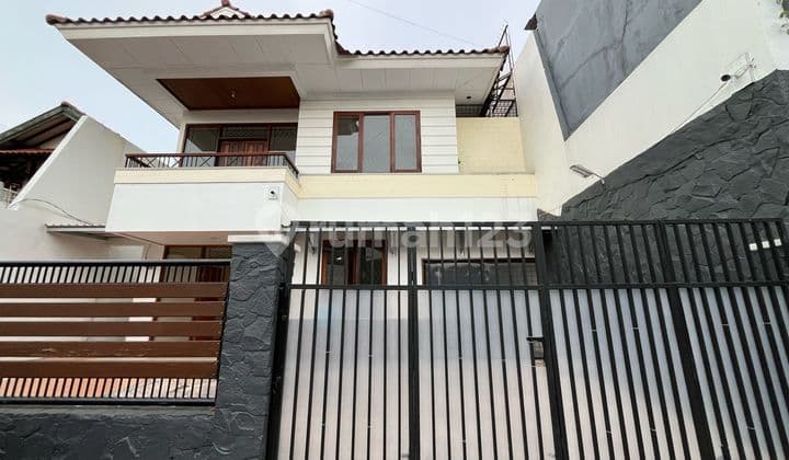 Rumah Nyaman di Daerah Prestigius Hang Lekir Senayan