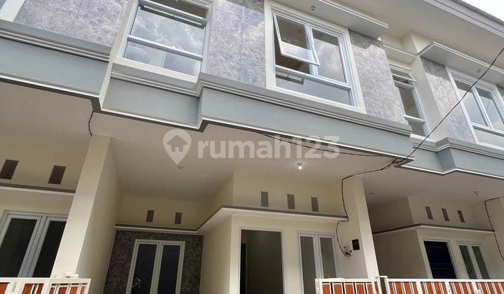 Rumah Baru Ploso Timur 2 Lt Konsep Mini Townhouse Hadap Selatan