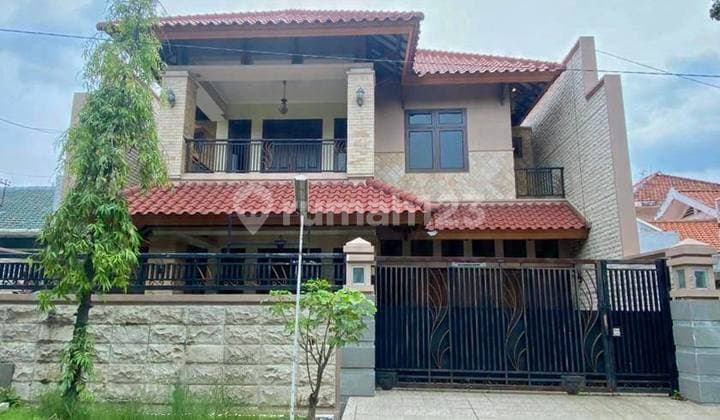 Rumah Second di Rungkut Asri Barat 2 Lantai Lebar 15 Ada Garasi