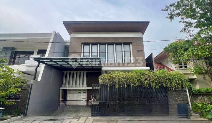 Rumah Modern Tropical di Araya Tahap 1 Split Level Semi Furnished