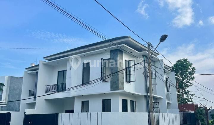 Rumah American Style Araya Tahap 2 Bangunan 2 Lantai Posisi Hoek