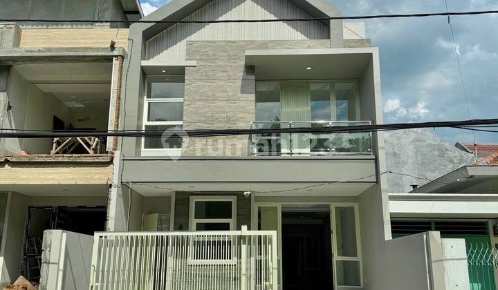 Rumah Baru Raya Manyar Tirtoyoso 2 Lantai Lokasi di Jalan Kembar