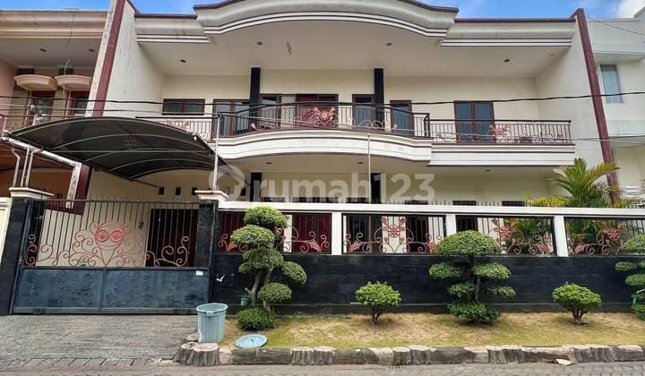 Sewa Rumah Mewah Mediteranian Darmo Hill di Tengah Surabaya Barat