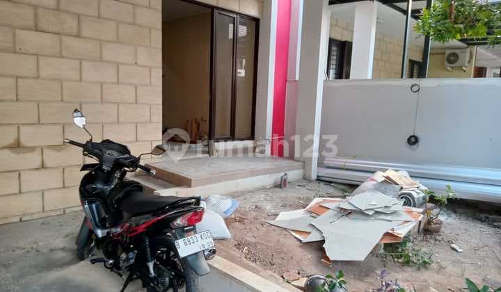 Disewakan Rumah 2 Lantai di Cluster Taman Sari, Harapan Indah Bekasi