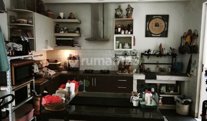 Di Jual Rumah Bagus Renovasi 2 Lantai di Cluster Ifolia Harapan Indah Bekasi