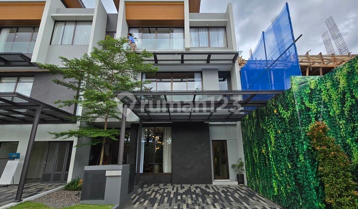 Rumah 3 Lantai Tipe C di Ardea Heron Summarecon Serpong – Smart Home, Double Balcony & Listrik 3.500W