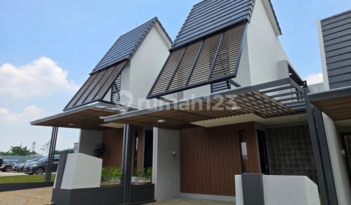 Dijual Rumah 2Lantai BSD - Dekat Stasiun KRL dan Tol , Lokasi Strategis dan Bebas Banjir