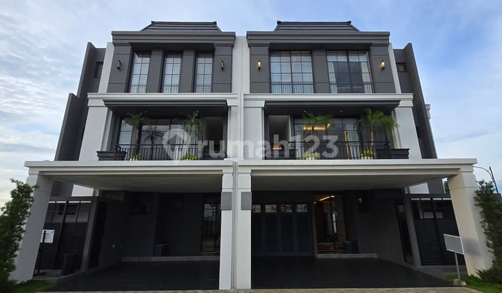 Dijual di Bsd City Rumah Berlantai 3 & Full Marmer, Akses Tol & Mall Dekat Banget Super Strategis