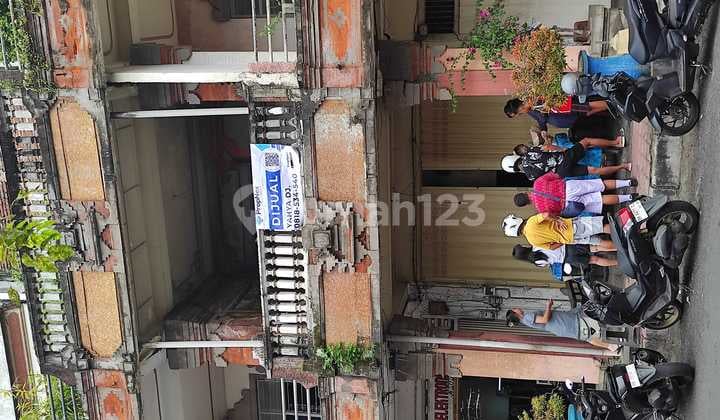 Ruko Ry Gajah Mada Amlapura Karangasem Bali, Jalan Utama