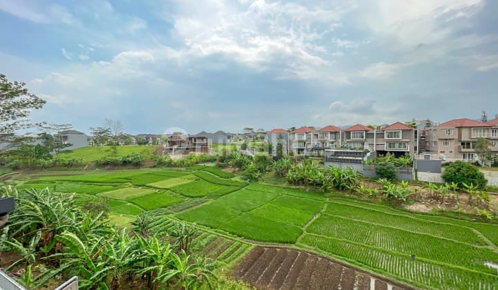 Rumah Unik dengan View Sawah di Kota Baru Parahyangan - Cocok untuk Investasi Disewakan Air Bnb