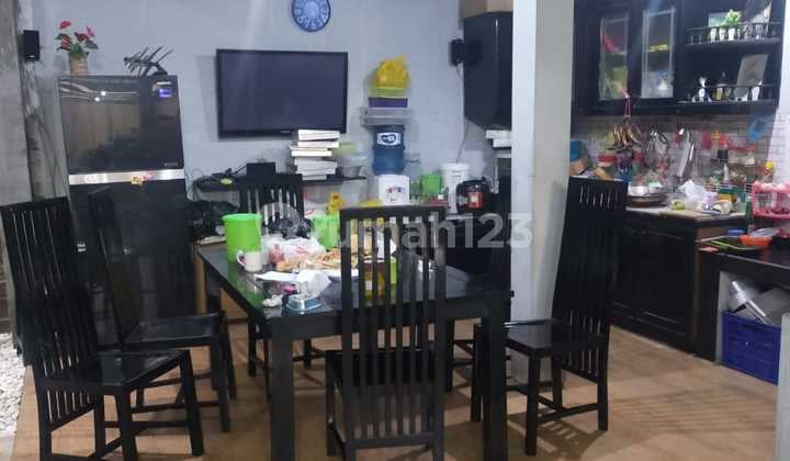 Rumah nyaman siap huni di Komplek Mekar Indah Cijerah