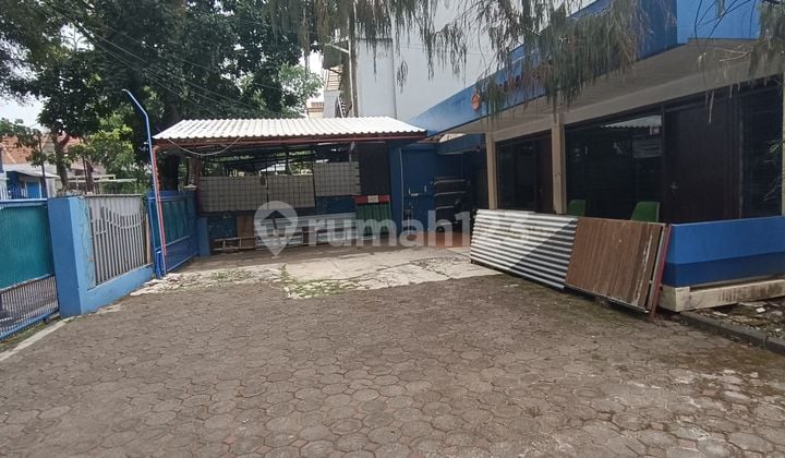 Murah! Rumah lokasi super strategis hanya Hitung tanah di Sayap Burangrang - Gatot Subroto cocok untuk dijadikan Resto- Cafe, Guest House