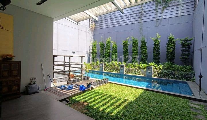 Rumah Mewah Di Setraduta Bandung Utara Lengkap Dengan Kolam Renang Air Hangat