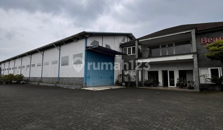 Pabrik Gudang Ada Bangunan Kantor Hanya 10 Menit Dari Tol Summarecon & Stasiun Whoosh