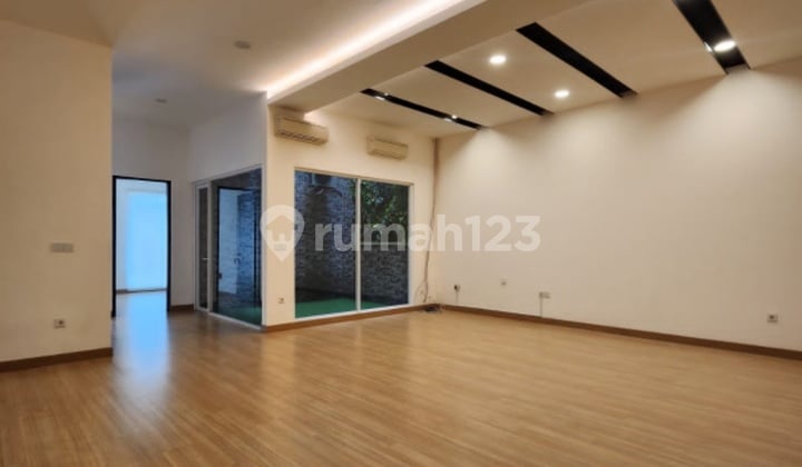 Rumah Baru Minimalis 3 Lantai di Sutera Onyx Alam Sutera Tangerang Banten