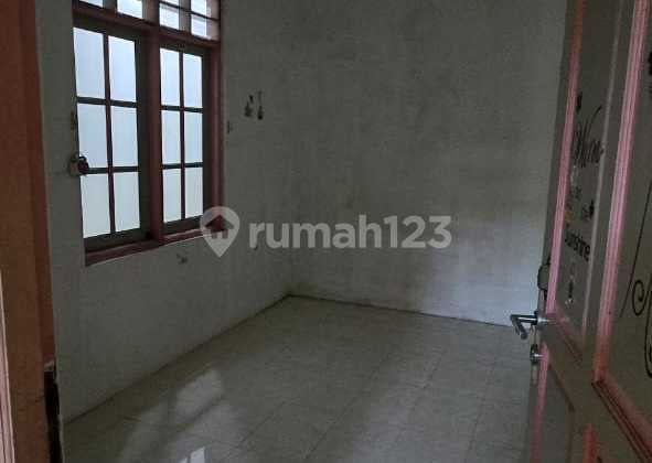 Rumah 3 Lantai Di Taman Palem Permata, Palem Cengkareng Jakarta Barat