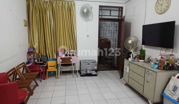 Nego Rumah Full Furnished dan SHM di Taman Palem Lestari Cengkareng