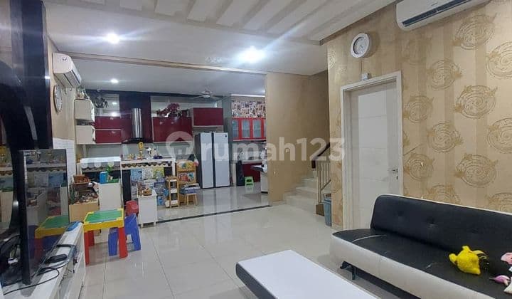 Nego Rumah Semi Furnished dan Bagus di Cluster Amerika Green Lake City