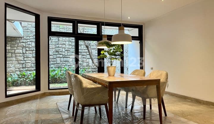 Hunian Luas 2 Lantai di Ancol dengan Pemandangan Indah - Harga Nego