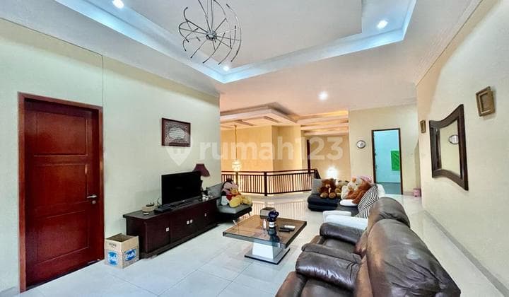 Nego Sampai Deal Rumah Mewah dan Strategis, Fasilitas Lengkap di Menteng Jakarta Pusat