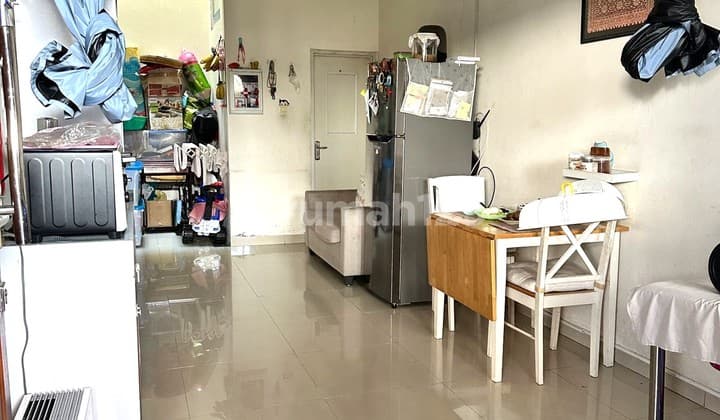Urgent Bisa Nego Rumah Semi Furnished 2,5 Lantai Rumah Bagus dan Akses Strategis di Poris Indah Cipondoh