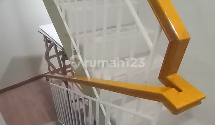 Rumah 4 Lantai di Sunter SHM Menghadap Utara