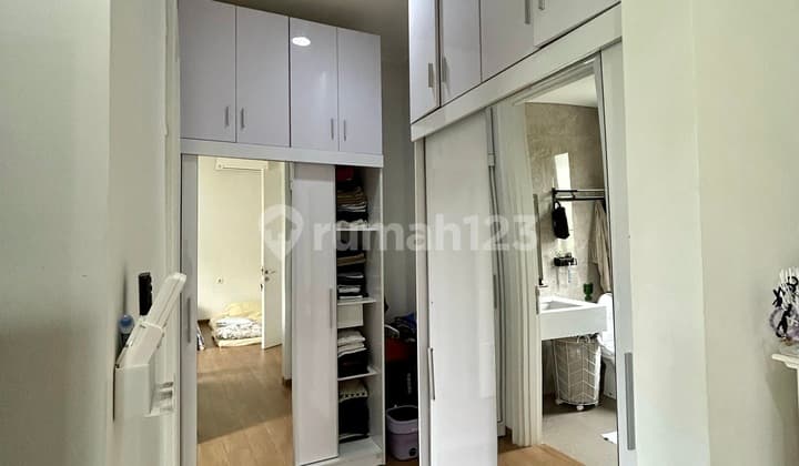 Jual Cepat! Bisa Nego, Rumah Bagus Super Strategis di Sutera Winona Alam Sutera