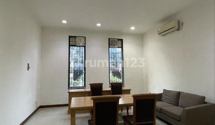 Plaza 3 Shop House Fully Furnished Facing 3.5-Street Floor in Pondok Indah