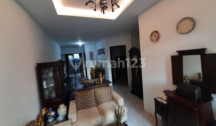 Jual cepat dan BU rumah bagus siap huni di Meruya