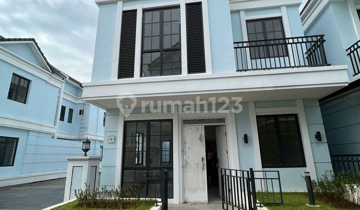 Rumah baru siap huni. Dekat dgn tol cikupa. Double deck. Rumah 3 lantai